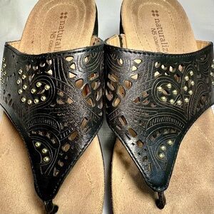 naturalizer‎ N5 Comfort Wedge Sandals Flip Flops Tooled Pierced Blk Leather Sz 6